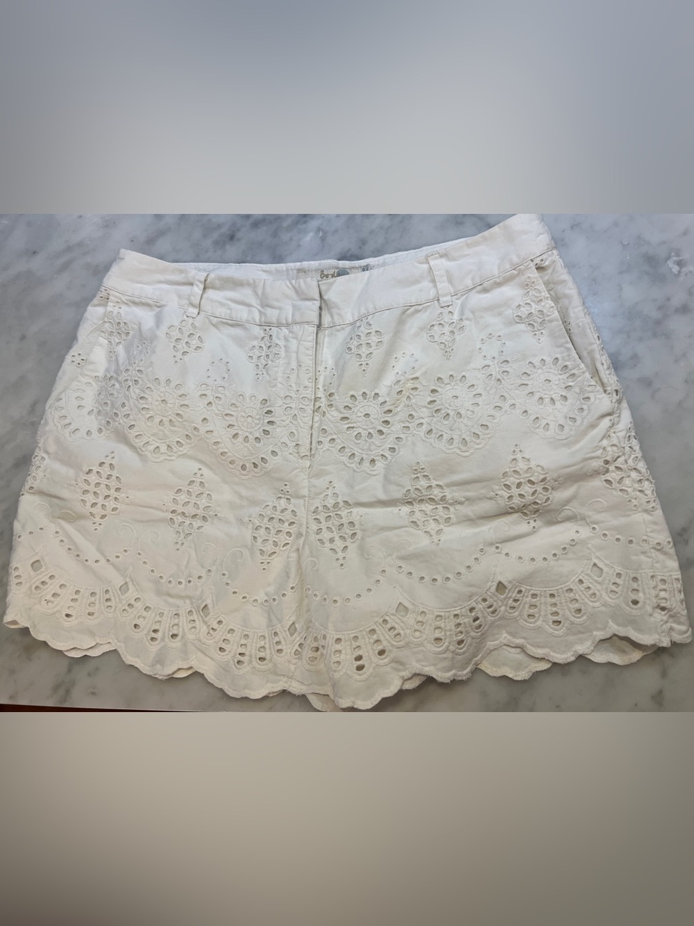 Boden White Eyelet Summer Shorts Sz 6